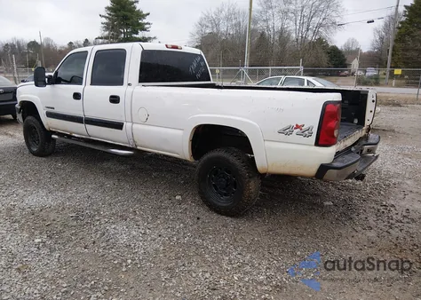 2004 Chevrolet Silverado 2500Hd Ls z USA, uszkodzony, nr VIN 1GCHK23U94F181772